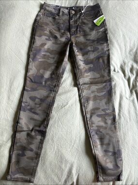 Design Lab NWT Camo Skinny Jeans - Green/Brown